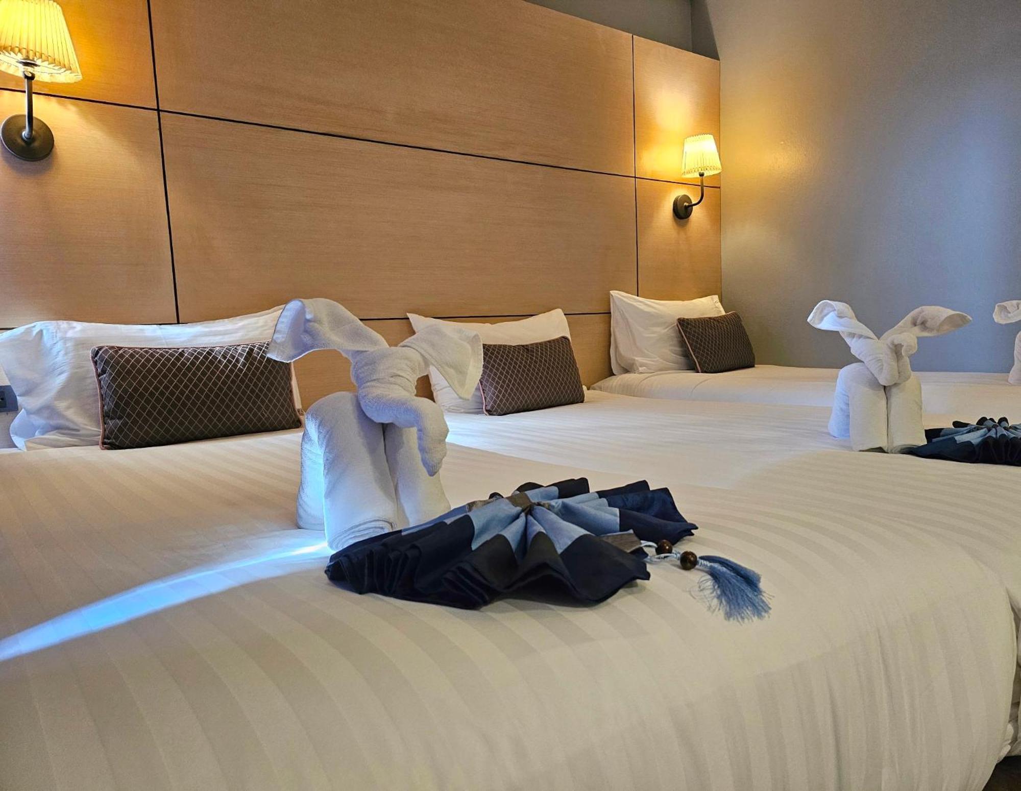 Hotel Montree Hotel, Sha Extra Phuket